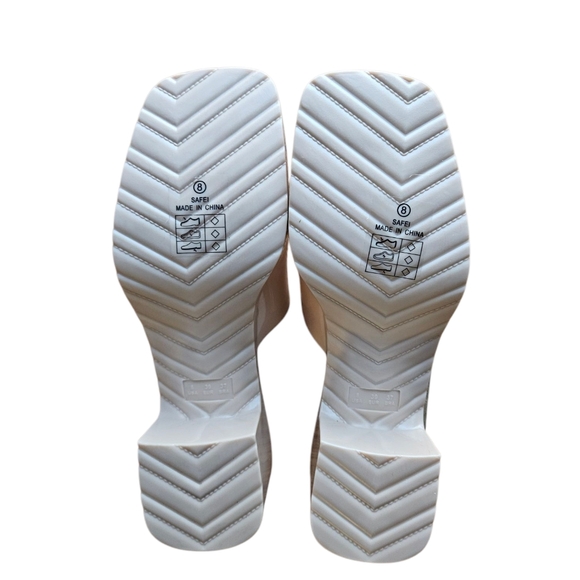 Nicole Miller Nude Jelly Heel Sandal Size 8 - Picture 5 of 6